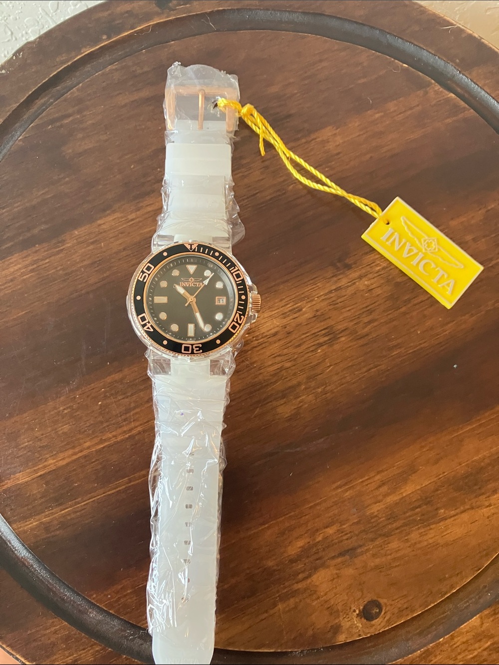 Invicta: Pro Diver Lady Rose Gold (37306) Watch- Silicone Band- new battery